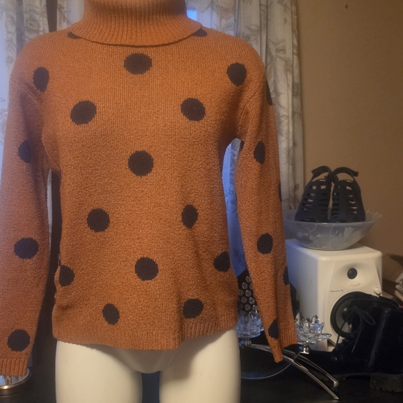 St. John's Bay Sweaters - Vintage ~ St. John's Bay Rust Turtleneck Sweater with Black Polka Dots